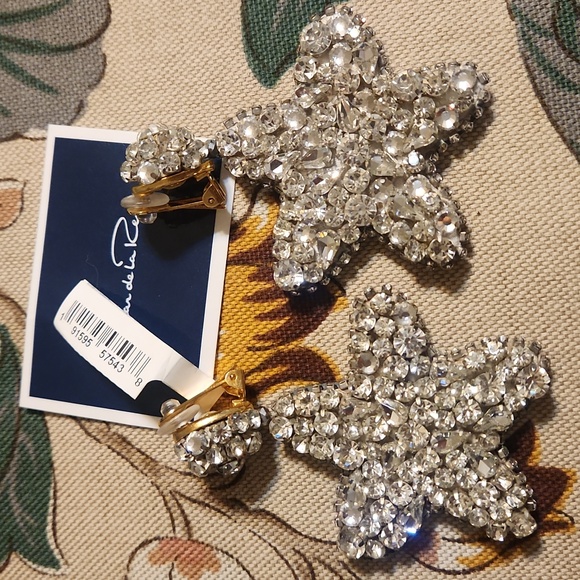 Oscar de la Renta Crystal Star Clip-On Earrings - Clear & Gold - Picture 5 of 6